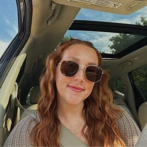 Meet your Posher, Jules